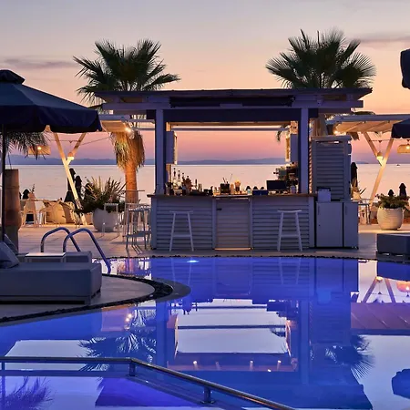 Icon By The Sea Otel
