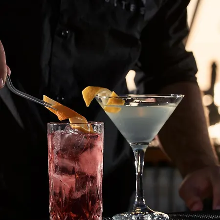 Icon By The Sea Hotel *