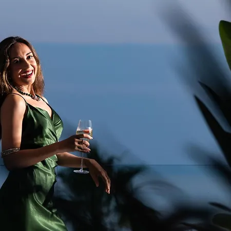 Icon By The Sea Hotel Potos