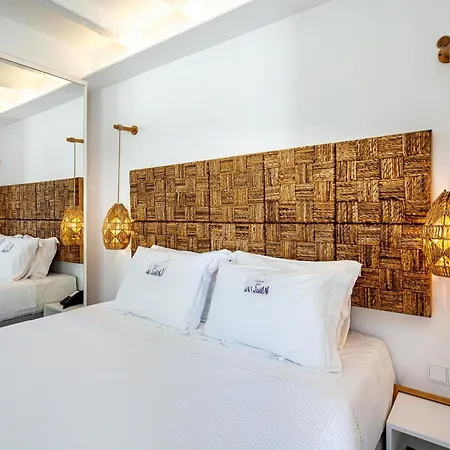 Icon By The Sea Potos