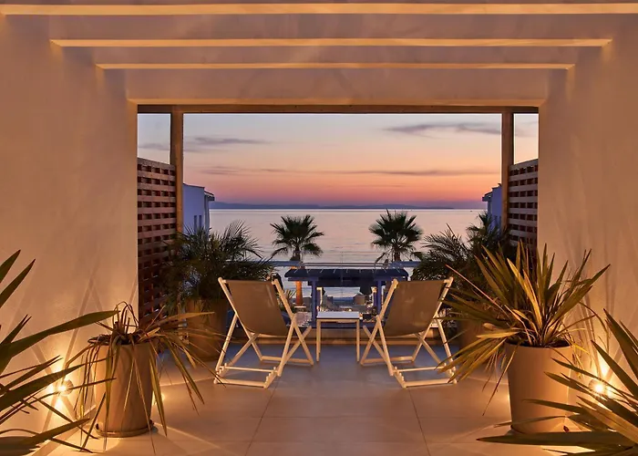 Otel Icon By The Sea