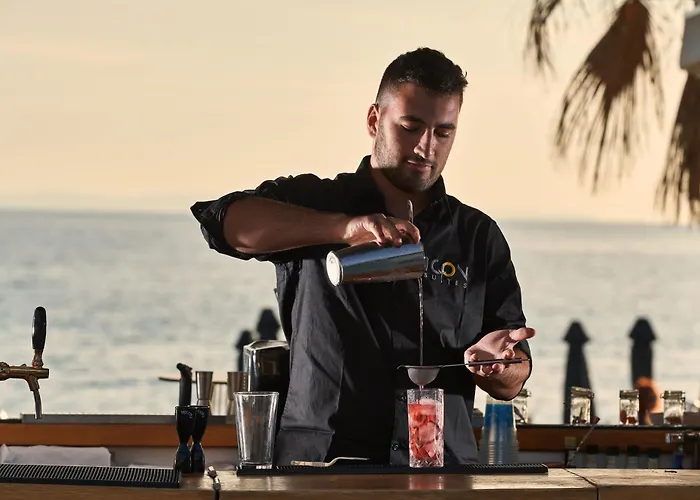 Otel Icon By The Sea *