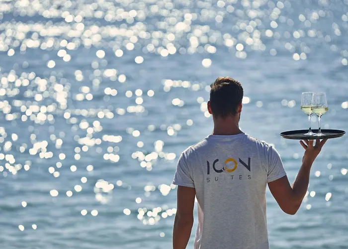 Otel Icon By The Sea