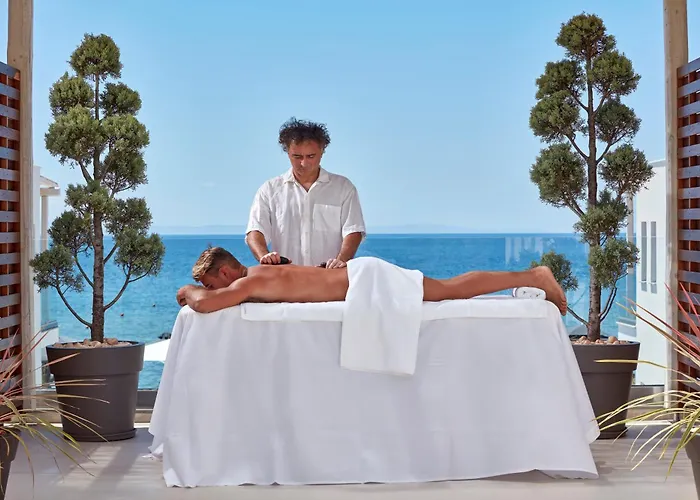 Icon By The Sea Otel Potos