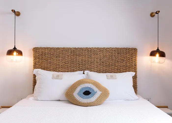 Icon By The Sea Potos