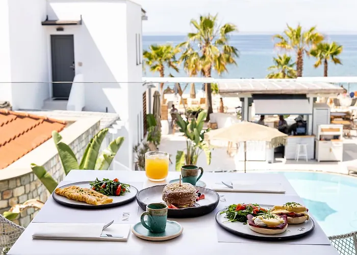 Icon By The Sea Otel Potos