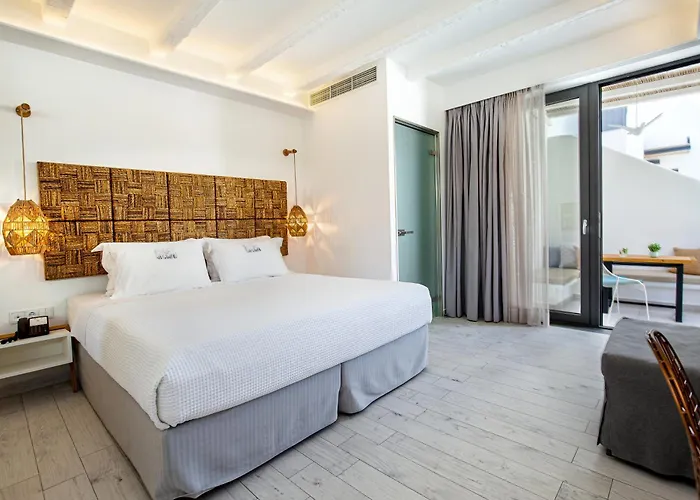 Icon By The Sea Otel