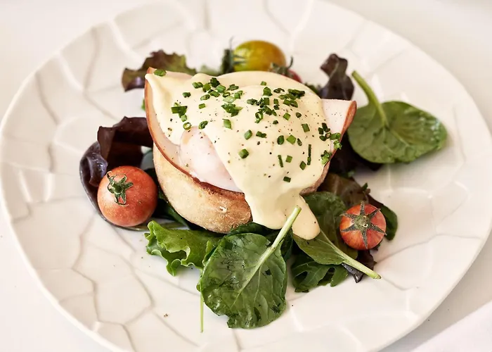 Otel Icon By The Sea