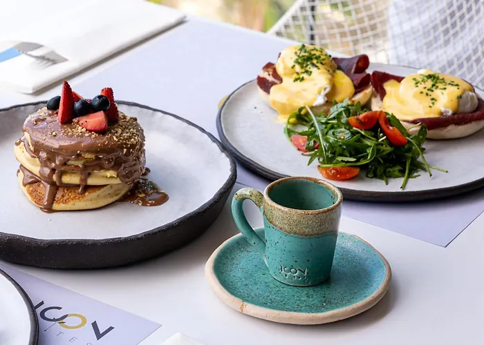 Icon By The Sea Potos